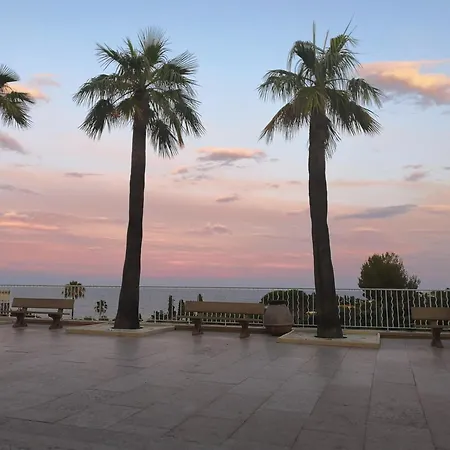 Casa de Férias Cap Esterel En Famille - 2pieces Vue Jardin Piscine Clim Parking Inclus *