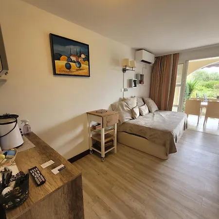 Cap Esterel En Famille - 2pieces Vue Jardin Piscine Clim Parking Inclus Casa de Férias