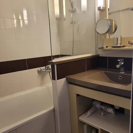 Cap Esterel En Famille - 2pieces Vue Jardin Piscine Clim Parking Inclus Casa de Férias