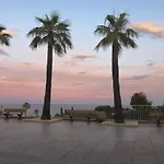 Сasa de vacaciones Cap Esterel En Famille - 2pieces Vue Jardin Piscine Clim Parking Inclus *