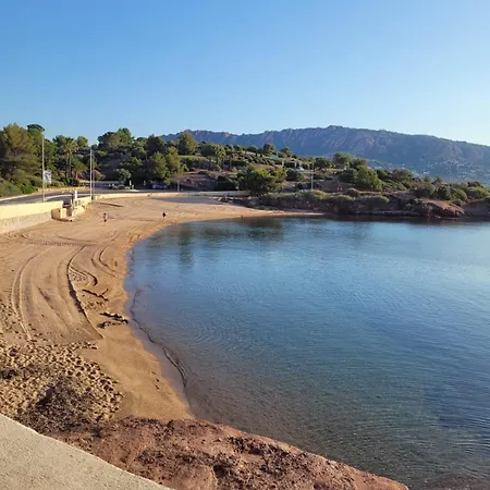 Holiday home Cap Esterel En Famille - 2pieces Vue Mer Jardin Piscine Clim Parking Inclus Saint-Raphael (Var)