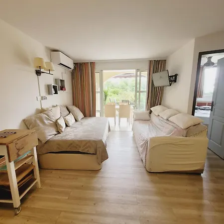 Holiday home Cap Esterel En Famille - 2pieces Vue Mer Jardin Piscine Clim Parking Inclus