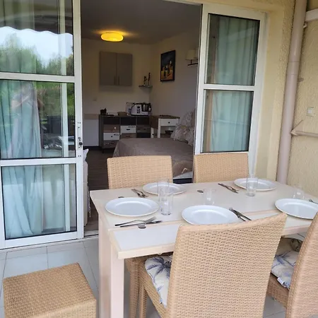 Cap Esterel En Famille - 2pieces Vue Mer Jardin Piscine Clim Parking Inclus Holiday home