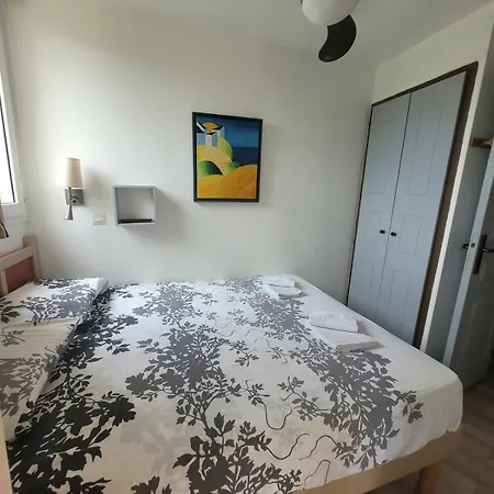 Casa vacanze Cap Esterel En Famille - 2pièces Vue Jardin Piscine Clim Parking Inclus *