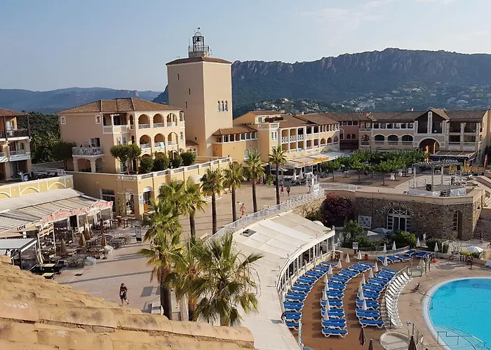 Cap Esterel En Famille - 2pieces Vue Jardin Piscine Clim Parking Inclus Saint-Raphaël
