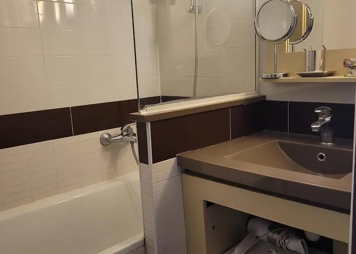 Cap Esterel En Famille - 2pieces Vue Jardin Piscine Clim Parking Inclus Сasa de vacaciones