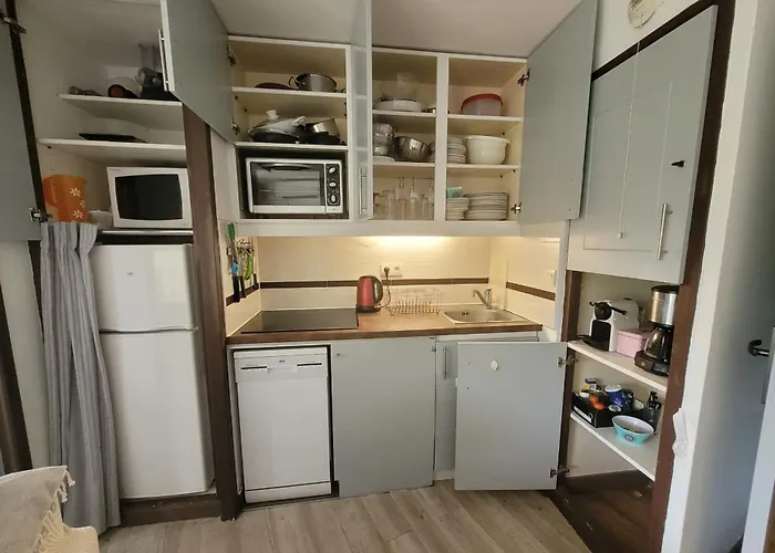 Cap Esterel En Famille - 2pieces Vue Jardin Piscine Clim Parking Inclus Сasa de vacaciones