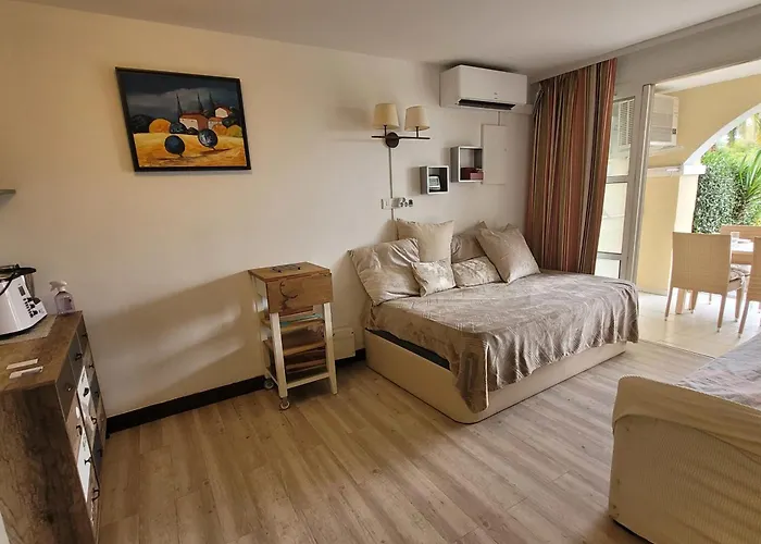 Cap Esterel En Famille - 2pieces Vue Jardin Piscine Clim Parking Inclus * Saint-Raphaël